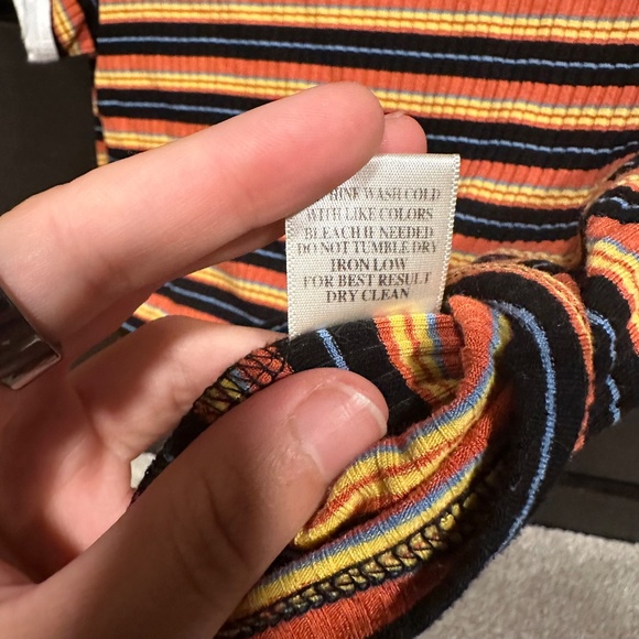 Striped Cropped Tee - Picture 6 of 6